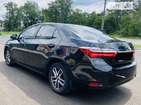 Toyota Corolla 2018 Київ 1.6 л  седан 