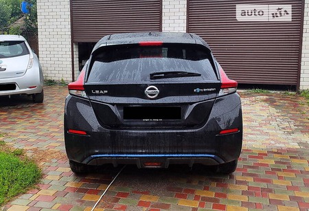 Nissan Leaf 2018  випуску Полтава з двигуном 0 л електро хэтчбек автомат за 25700 долл. 