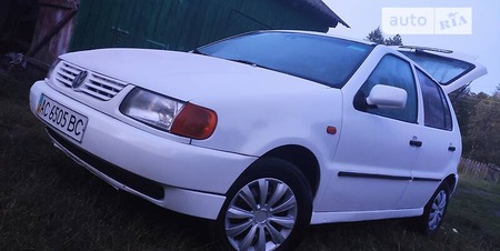 Volkswagen Polo 1996  випуску Луцьк з двигуном 1.4 л бензин хэтчбек  за 1800 долл. 