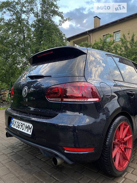 Volkswagen Golf GTI 2013  випуску Харків з двигуном 2 л бензин хэтчбек автомат за 13300 долл. 