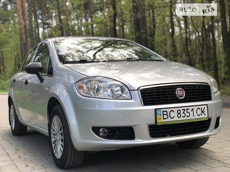 Fiat Linea 2010  випуску Львів з двигуном 0 л  седан механіка за 5500 долл. 