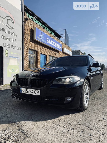 BMW 525 2010  випуску Одеса з двигуном 0 л бензин седан автомат за 13500 долл. 