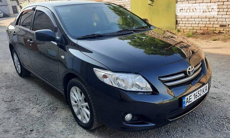 Toyota Corolla 2008  випуску Дніпро з двигуном 1.6 л бензин седан  за 7300 долл. 