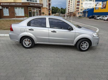 Chevrolet Aveo 2006  випуску Хмельницький з двигуном 1.5 л бензин седан механіка за 3250 долл. 