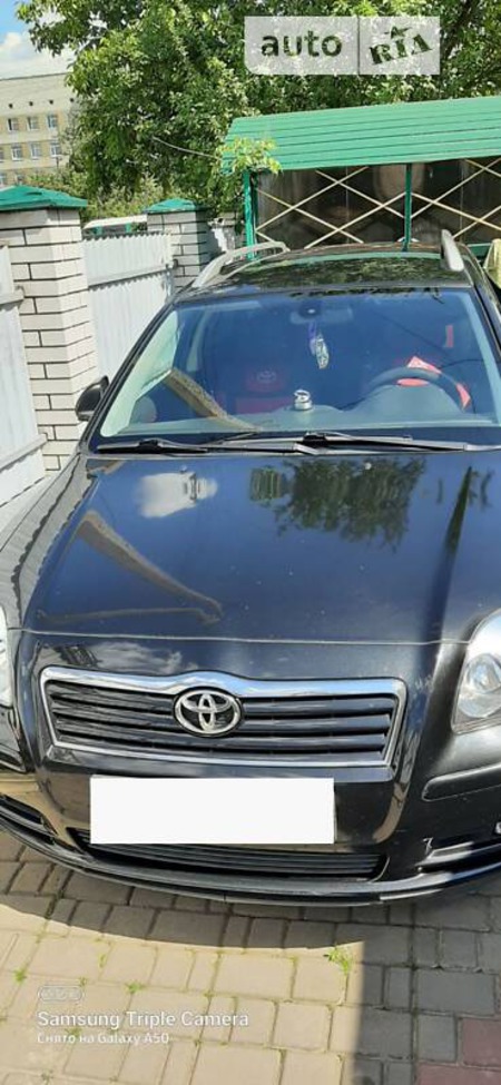 Toyota Avensis 2004  випуску Житомир з двигуном 1.8 л бензин універсал механіка за 5250 долл. 