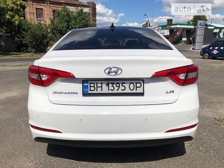 Hyundai Sonata 2016  випуску Дніпро з двигуном 2 л газ седан автомат за 9700 долл. 