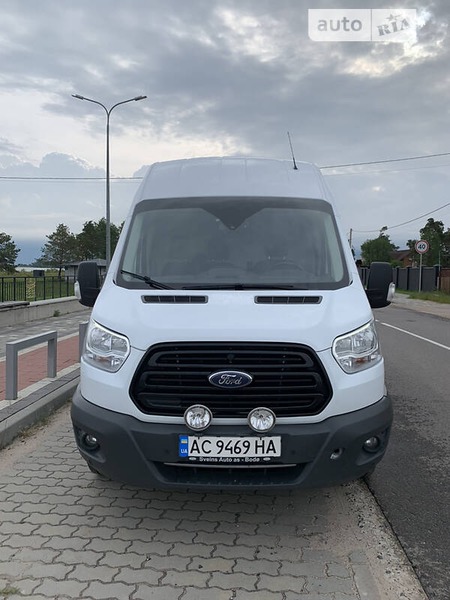 Ford Transit 2018  випуску Луцьк з двигуном 2 л дизель мінівен автомат за 19000 долл. 