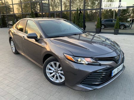 Toyota Camry 2020  випуску Луцьк з двигуном 2.5 л бензин седан автомат за 24500 долл. 