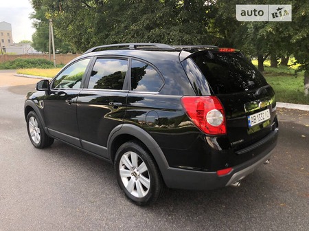 Chevrolet Captiva 2008  випуску Вінниця з двигуном 2 л дизель позашляховик автомат за 8700 долл. 