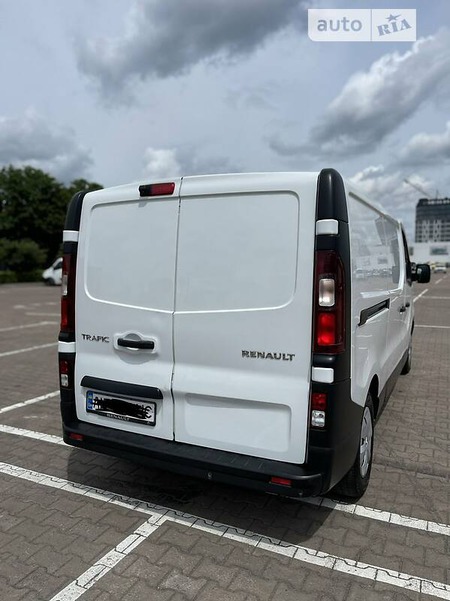 Renault Trafic 2019  випуску Житомир з двигуном 0 л дизель мінівен механіка за 14300 долл. 