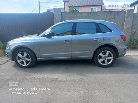 Audi Q5 2011  випуску Одеса з двигуном 2 л бензин позашляховик автомат за 12200 долл. 