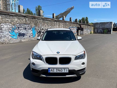 BMW X1 2014  випуску Дніпро з двигуном 2 л бензин позашляховик  за 14000 долл. 