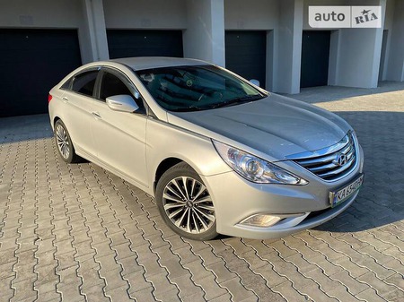 Hyundai Sonata 2013  випуску Луцьк з двигуном 2 л газ седан  за 7000 долл. 