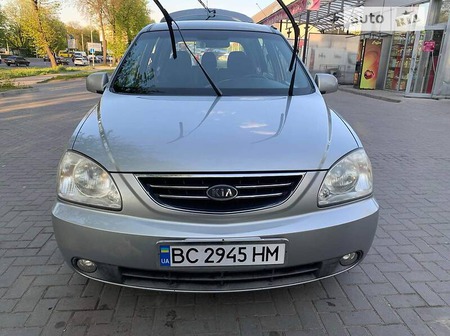 KIA Carens 2004  випуску Львів з двигуном 2 л дизель мінівен автомат за 4300 долл. 