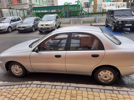 Daewoo Lanos 2007  випуску Рівне з двигуном 1.5 л бензин седан механіка за 2800 долл. 