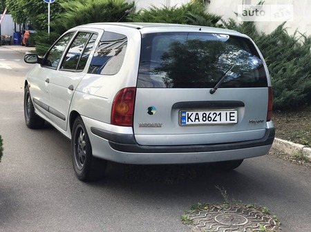 Renault Megane 2002  випуску Київ з двигуном 1.9 л дизель універсал механіка за 2300 долл. 