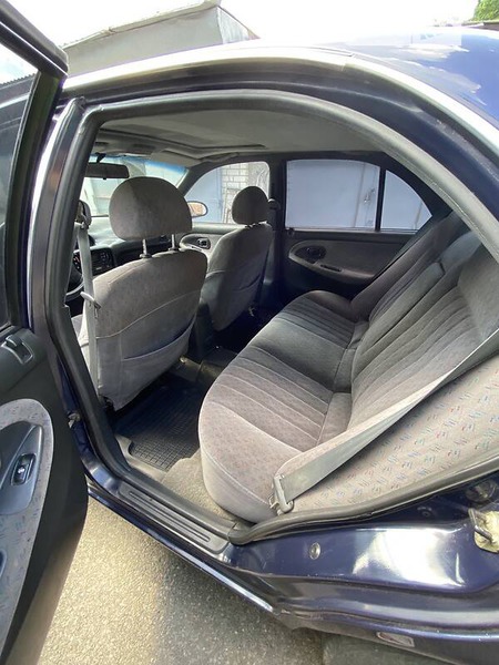 Hyundai Sonata 1997  випуску Київ з двигуном 2 л бензин седан механіка за 4000 долл. 