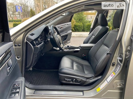Lexus ES 350 2014  випуску Кропивницький з двигуном 3.5 л  седан автомат за 17500 долл. 