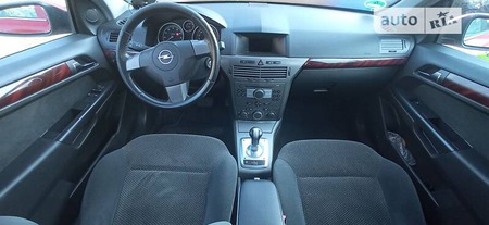 Opel Astra 2005  випуску Хмельницький з двигуном 1.6 л бензин хэтчбек автомат за 4400 долл. 