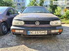 Volkswagen Golf 1992 Львов 1.8 л  седан 