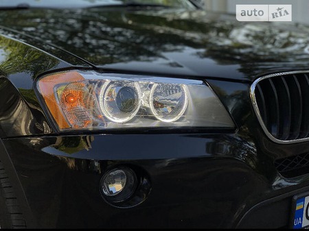 BMW X3 2013  випуску Чернівці з двигуном 2 л бензин позашляховик автомат за 17000 долл. 