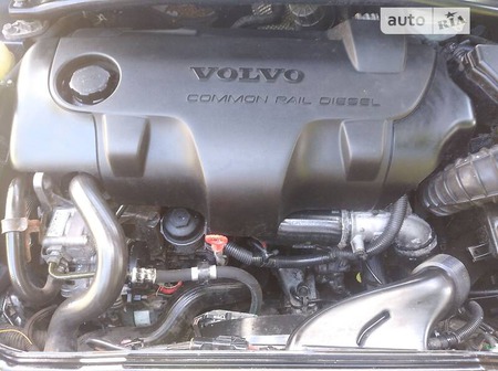 Volvo V70 2003  випуску Чернівці з двигуном 2.4 л дизель універсал автомат за 3800 долл. 