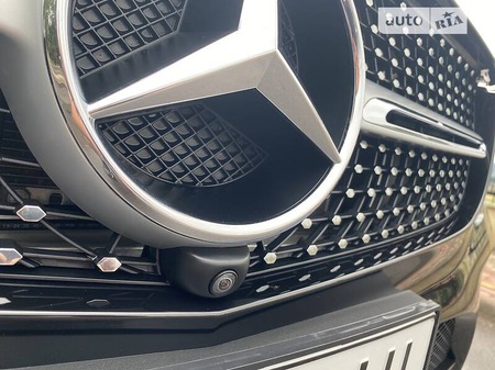 Mercedes-Benz GLC 250 2019  випуску Ужгород з двигуном 2.2 л дизель купе автомат за 49700 долл. 