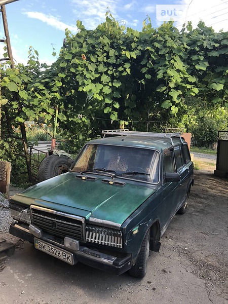 Lada 2104 1982  випуску Рівне з двигуном 1.6 л  універсал механіка за 800 долл. 