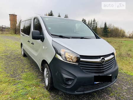 Opel Vivaro 2015  випуску Івано-Франківськ з двигуном 1.6 л дизель універсал механіка за 14300 долл. 