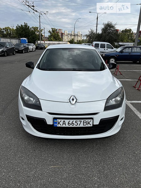 Renault Megane 2011  випуску Київ з двигуном 1.5 л дизель хэтчбек автомат за 7500 долл. 