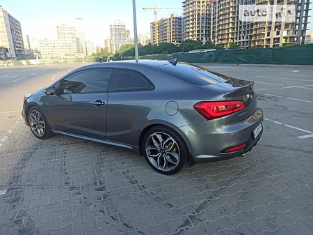 KIA Cerato 2014  випуску Київ з двигуном 1.6 л бензин купе автомат за 10700 долл. 