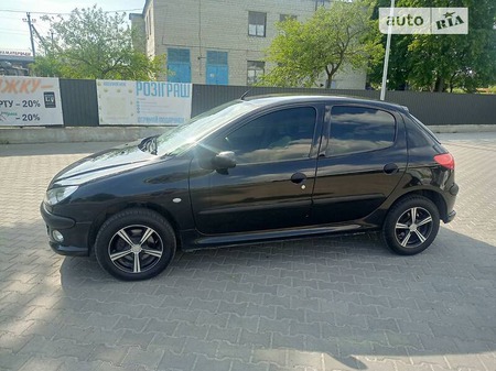 Peugeot 206 2008  випуску Львів з двигуном 1.6 л бензин хэтчбек автомат за 5200 долл. 