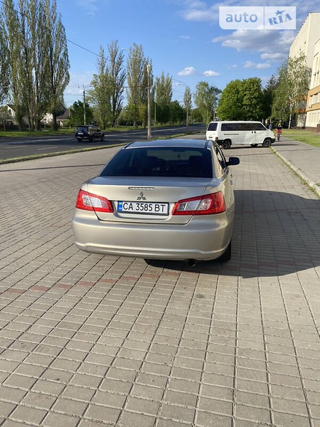 Mitsubishi Galant 2009  випуску Черкаси з двигуном 2.4 л  седан автомат за 6800 долл. 