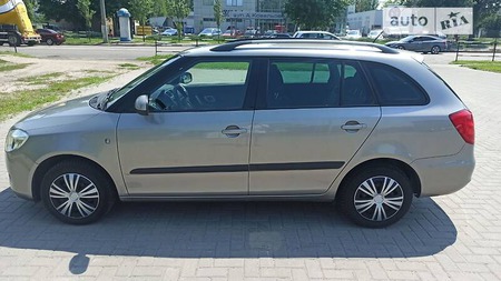 Skoda Fabia 2008  випуску Полтава з двигуном 1.4 л бензин універсал механіка за 5450 долл. 