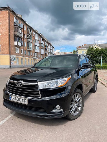 Toyota Highlander 2015  випуску Житомир з двигуном 2.7 л  позашляховик автомат за 26500 долл. 