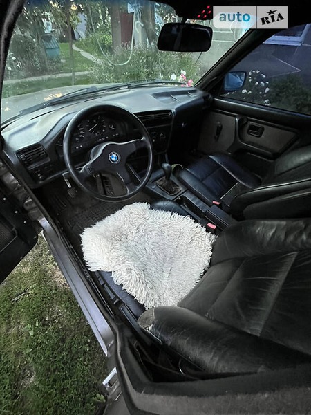 BMW 320 1989  випуску Київ з двигуном 2 л бензин седан механіка за 1500 долл. 