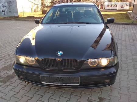 BMW 520 2001  випуску Чернівці з двигуном 2.2 л бензин седан автомат за 5500 долл. 