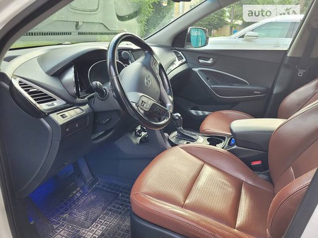 Hyundai Grand Santa Fe 2014  випуску Київ з двигуном 2.2 л дизель позашляховик автомат за 21000 долл. 