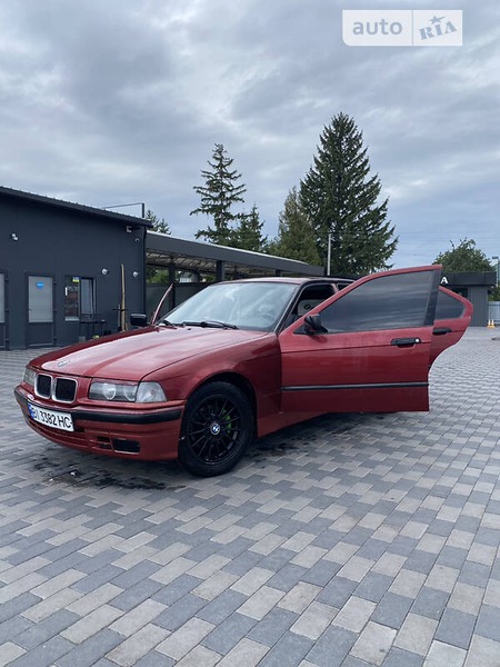 BMW 316 1993  випуску Полтава з двигуном 1.6 л  седан механіка за 3000 долл. 