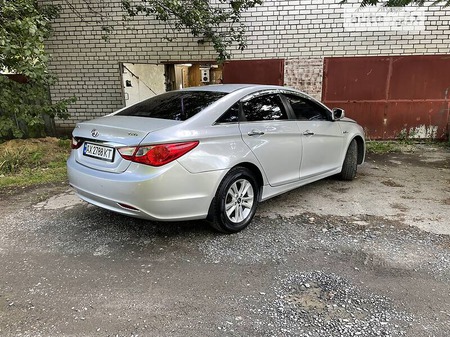 Hyundai Sonata 2011  випуску Харків з двигуном 2 л газ седан автомат за 6700 долл. 