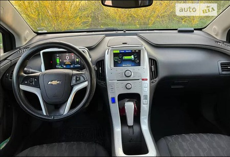 Chevrolet Volt 2015  випуску Львів з двигуном 1.5 л гібрид седан автомат за 12999 долл. 