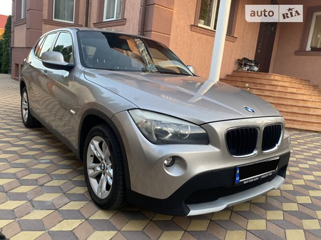 BMW X1 2011  випуску Київ з двигуном 2 л дизель позашляховик механіка за 9500 долл. 
