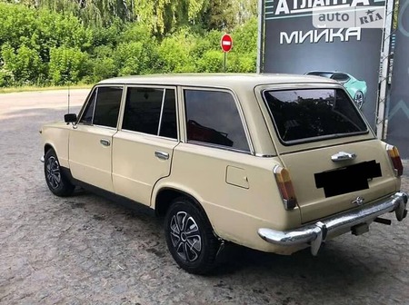 Lada 2102 1980  випуску Тернопіль з двигуном 1.2 л бензин універсал механіка за 700 долл. 