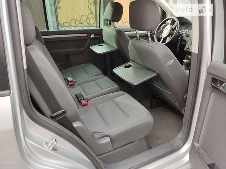 Volkswagen Touran 2003  випуску Хмельницький з двигуном 1.6 л бензин мінівен автомат за 5800 долл. 