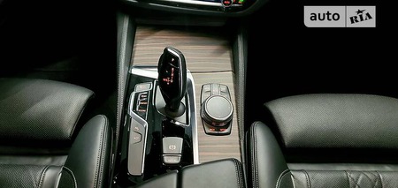 BMW 520 2017  випуску Київ з двигуном 2 л дизель седан автомат за 39999 долл. 
