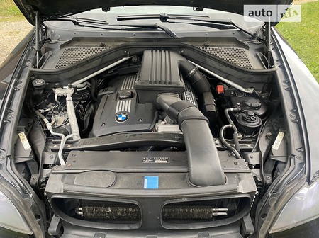 BMW X5 2007  випуску Львів з двигуном 3 л бензин позашляховик автомат за 12800 долл. 