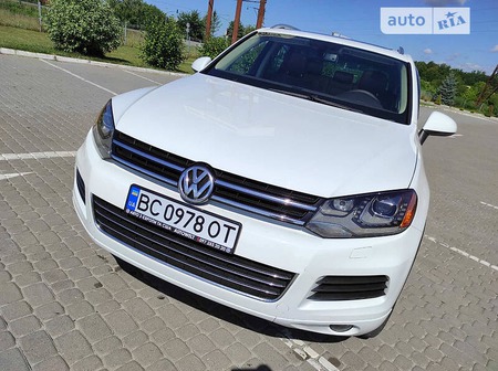 Volkswagen Touareg 2014  випуску Львів з двигуном 3 л дизель позашляховик автомат за 17300 долл. 