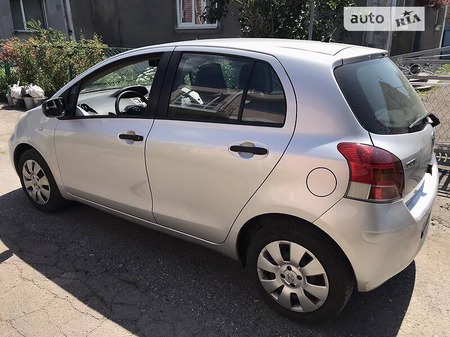 Toyota Yaris 2009  випуску Рівне з двигуном 1.3 л бензин хэтчбек  за 5000 долл. 