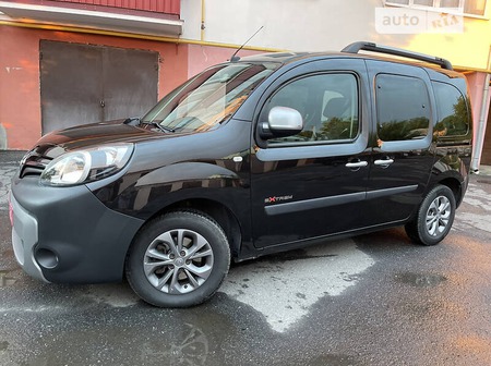 Renault Kangoo 2014  випуску Хмельницький з двигуном 1.5 л дизель мінівен механіка за 9400 долл. 