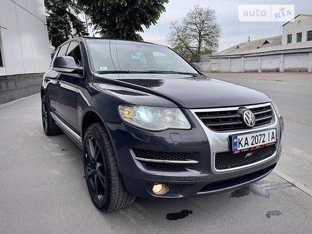 Volkswagen Touareg 2009  випуску Київ з двигуном 3 л дизель позашляховик автомат за 17300 долл. 